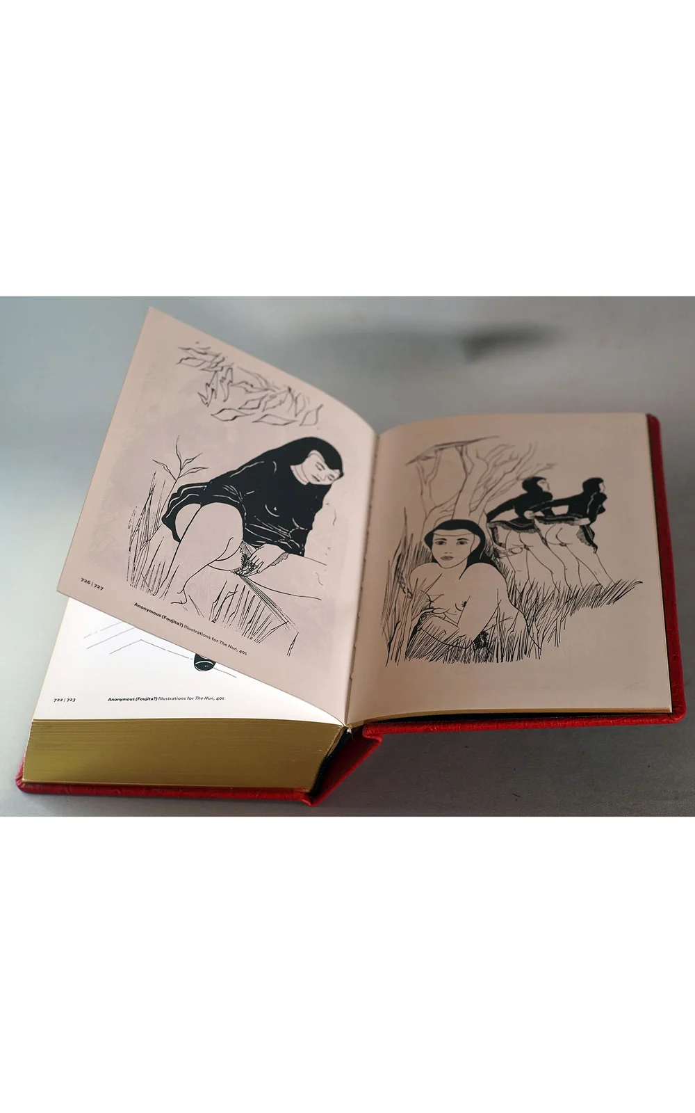 ÉROTICA UNIVERSALIS Taschen — Le Centre Ville Antiquités